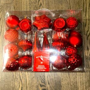 New box of 40 bulbs.